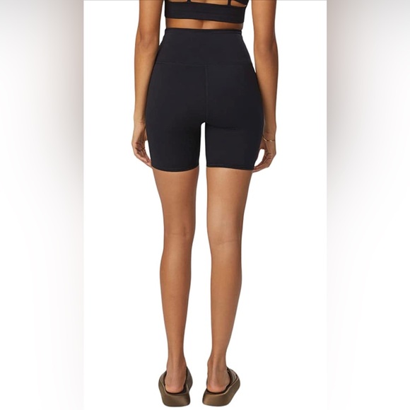 NWT Bandier x Sincerely Jules The Bryn 7" Biker Short - Picture 10 of 11